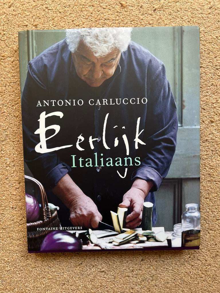 Eerlijk italiaans, Antonio Carluccio hardcover Fontaine uitg, Boeken, Kookboeken, Ophalen, Zo goed als nieuw