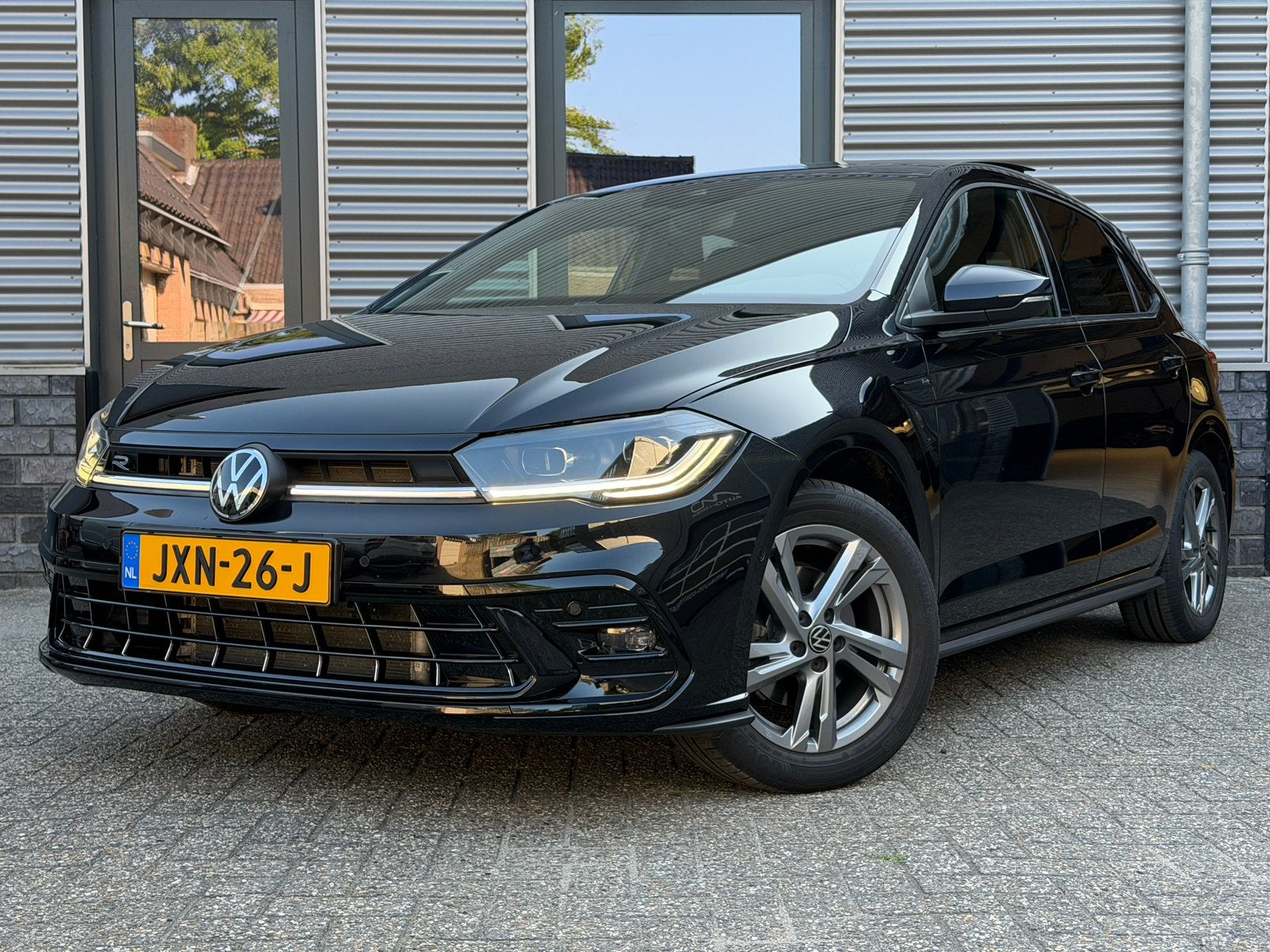 Volkswagen Polo 1.0 TSI DSG, R-Line, IQ Matrix, Pano, Keyl., Euro 6, Zwart, 1100 kg, Geïmporteerd