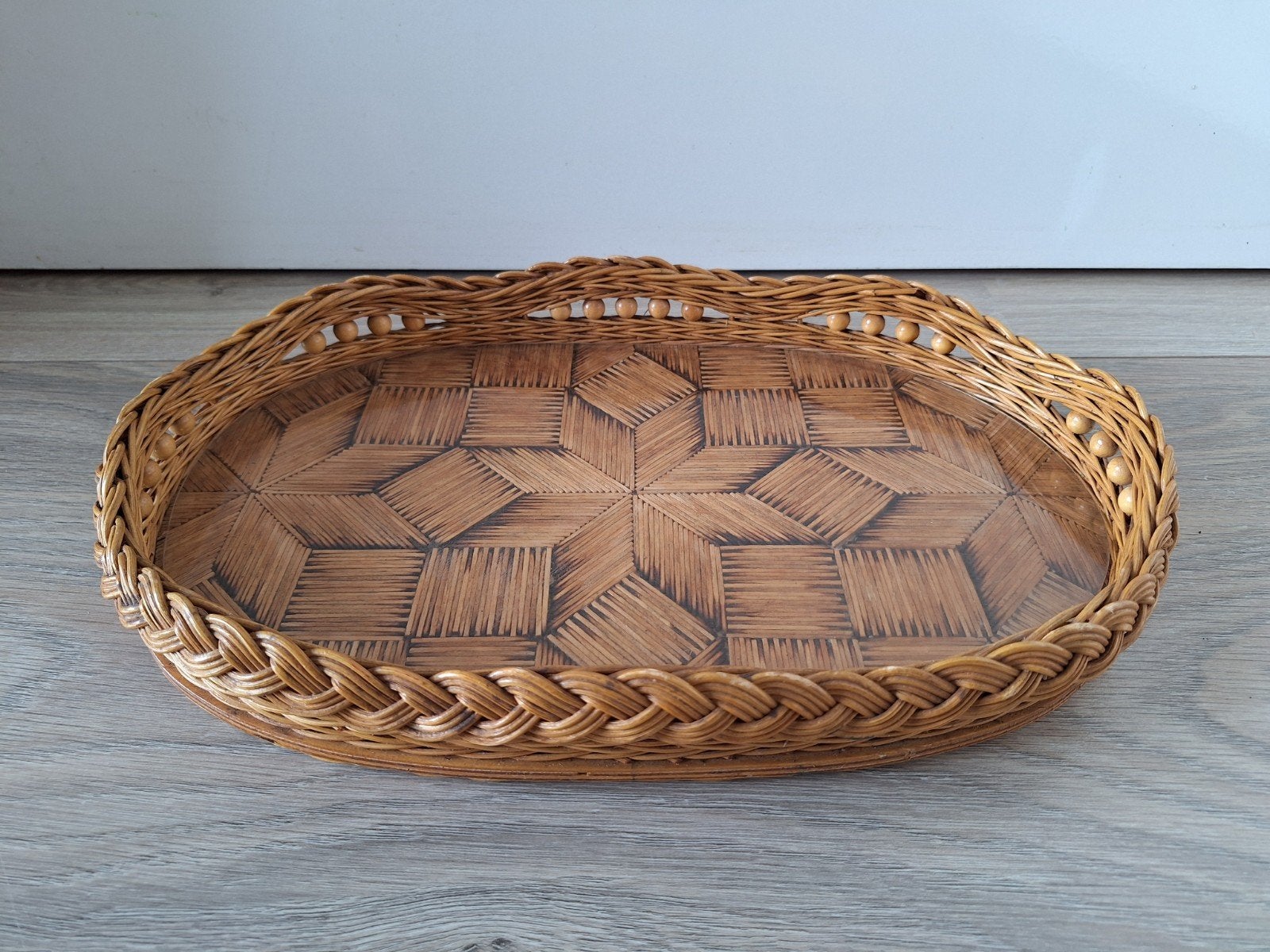 Vintage ovaal dienblad van hout en riet, Ophalen of Verzenden, Gebruikt, Ovaal, Riet