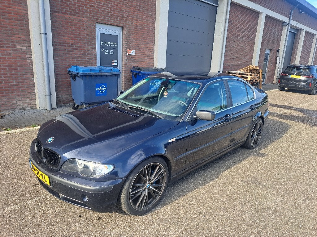 BMW 3-Serie 2.2 320i AUT 2002 Blauw, Zwart, Blauw, 1600 kg, 170 pk