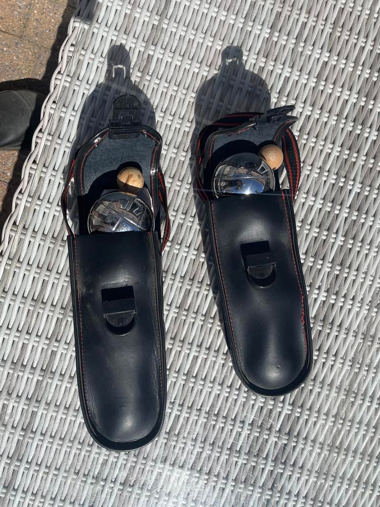 Twee sets jeu de boules ballen in leren etui, Ophalen, Gebruikt