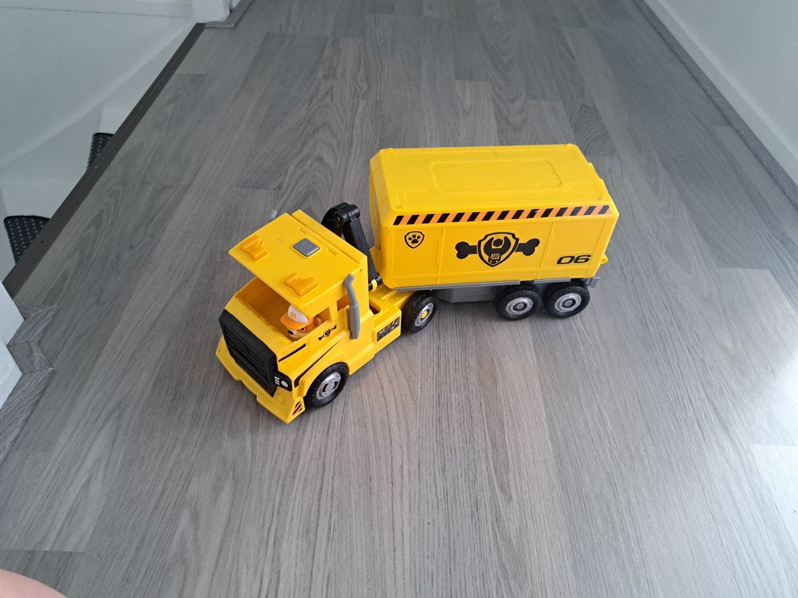 Paw Patrol truck Rebel met pups, haak en sloopkogel, Ophalen