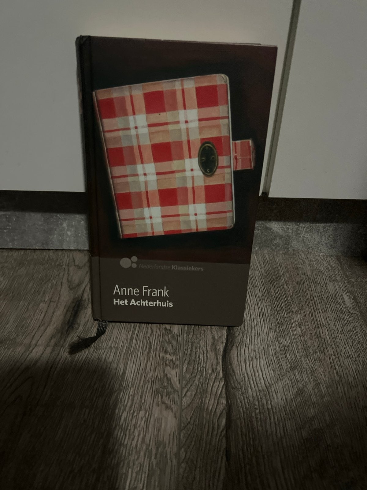 Het Achterhuis - Anne Frank (Nederlandse Klassiekers), Boeken, Ophalen of Verzenden, 20e eeuw of later, Gelezen