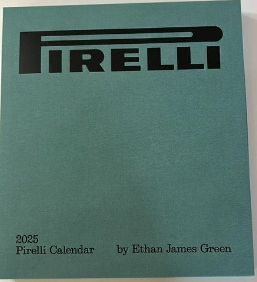 PIRELLI KALENDER 2025, ongebruikt, in de originele doos, Diversen, Ophalen of Verzenden, Maandkalender, Nieuw