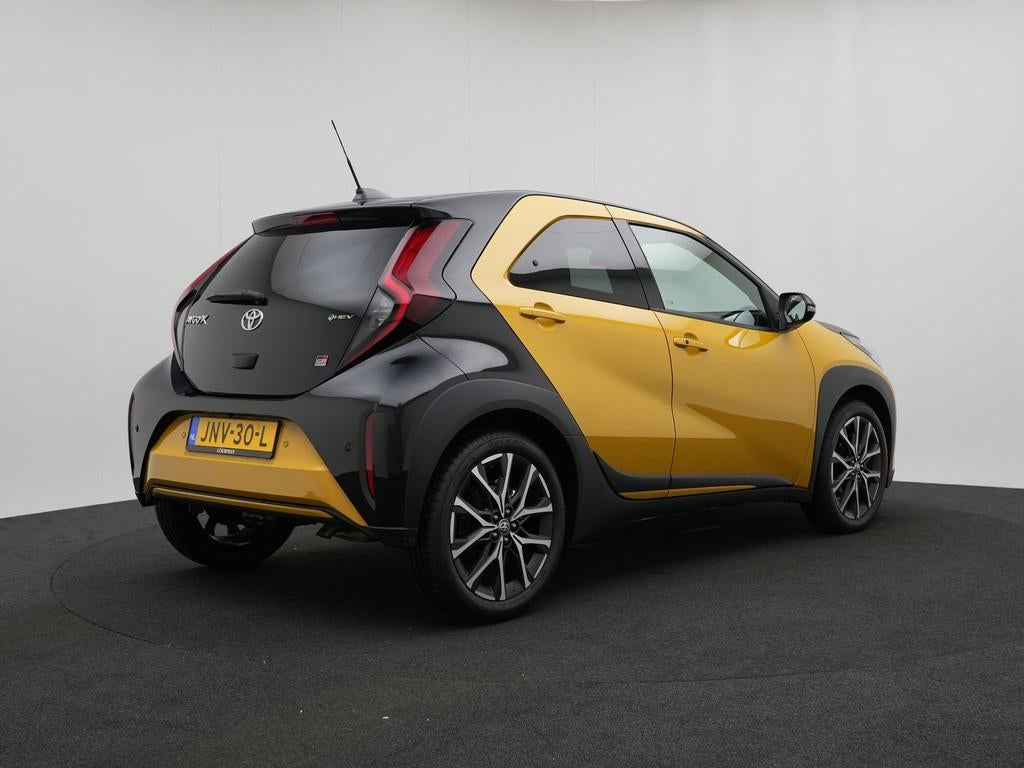 Toyota Aygo X Hybrid 115 GR Sport (bj 2025, automaat), Auto's, Toyota, 12 maanden, 4 stoelen, 26 km/l, 3 cilinders