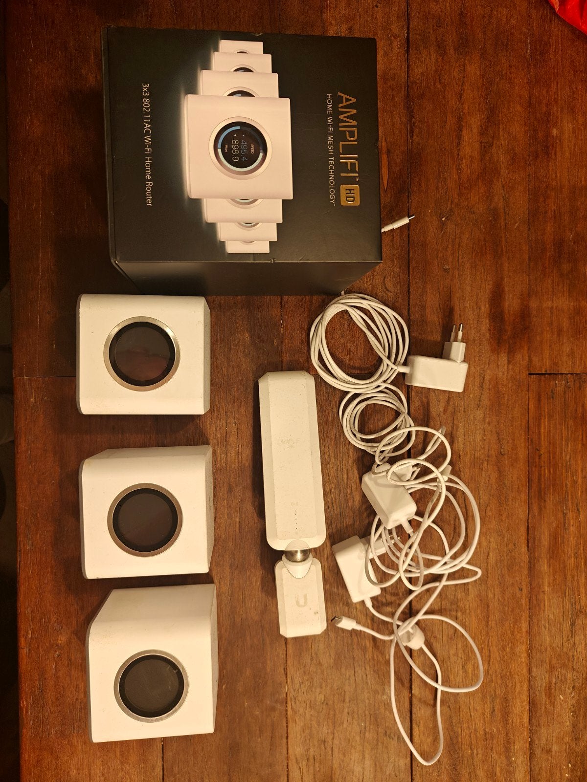 Ubiquiti Amplifi HD Mesh WIFI Systeem, Ophalen of Verzenden, Gebruikt, Router, Ubiquiti UniFi