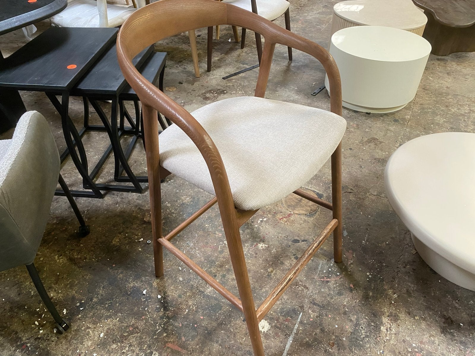 Barstoel massief essenhout Japandi stijl licht eiken, Ophalen, Met voetsteun, 60 tot 90 cm, Nieuw