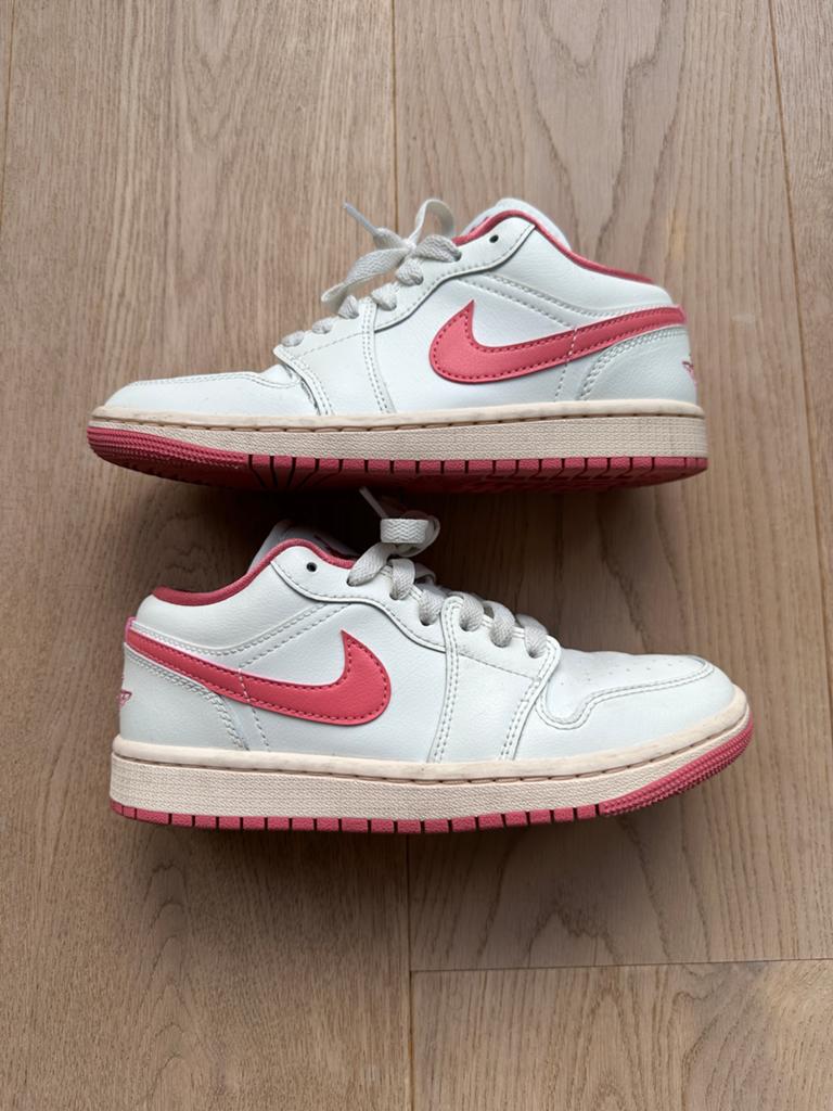 Nike Jordan sneakers roze/wit maat 36, Meisje, Sportschoenen, Ophalen of Verzenden, Zo goed als nieuw