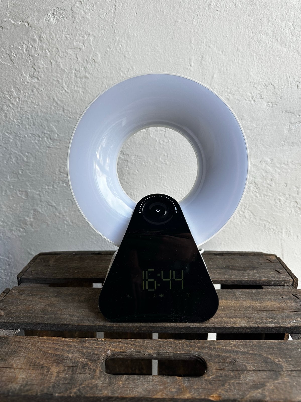 LiroMa Daglichtlamp Wekker met Witte Ruis en Wake-up Light, Met verlichting, Ophalen of Verzenden, Zo goed als nieuw, Digitaal
