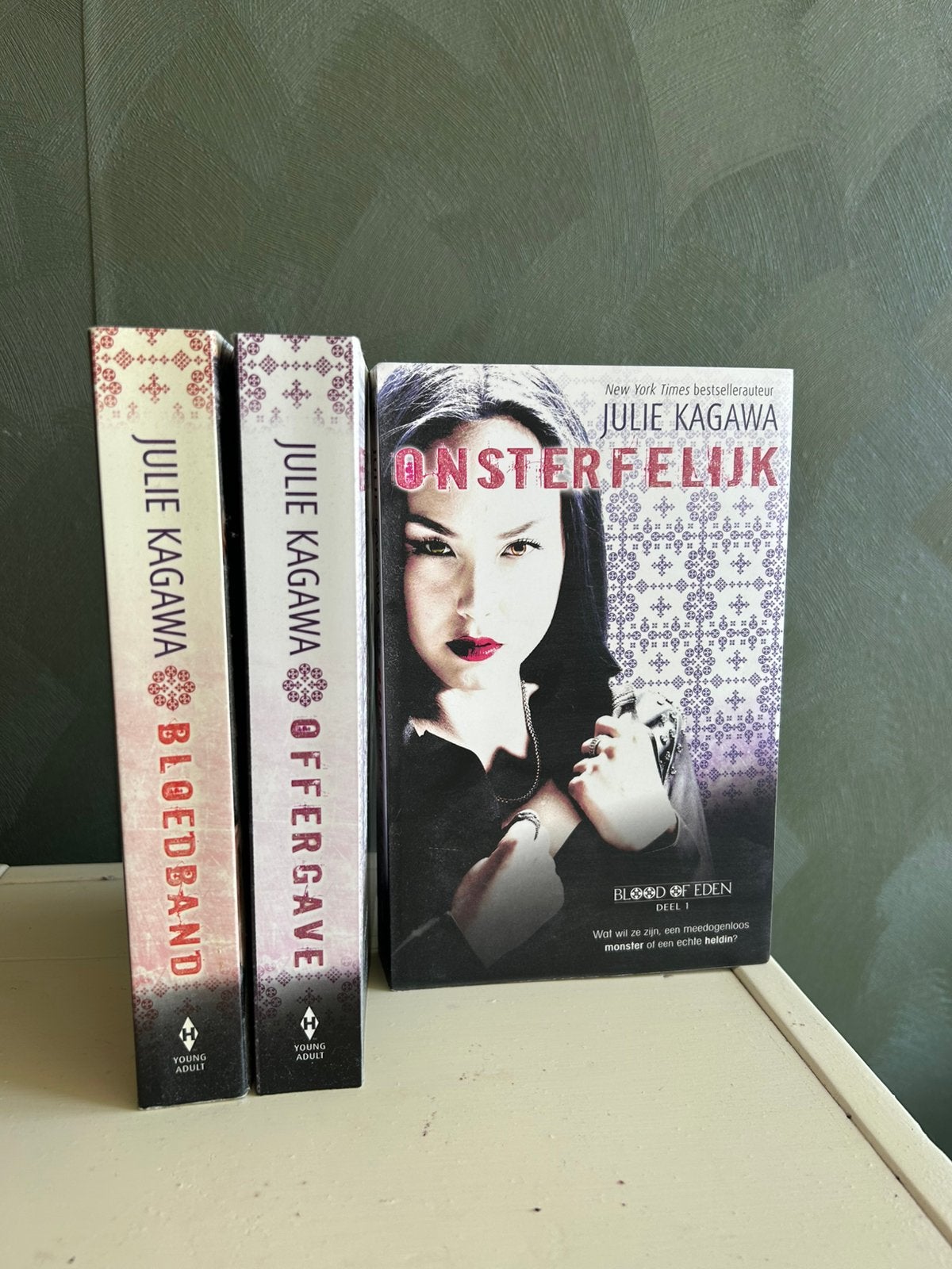 Julie Kagawa - Blood of Eden boekenreeks, Boeken, Ophalen of Verzenden, Zo goed als nieuw, Julie Kagawa