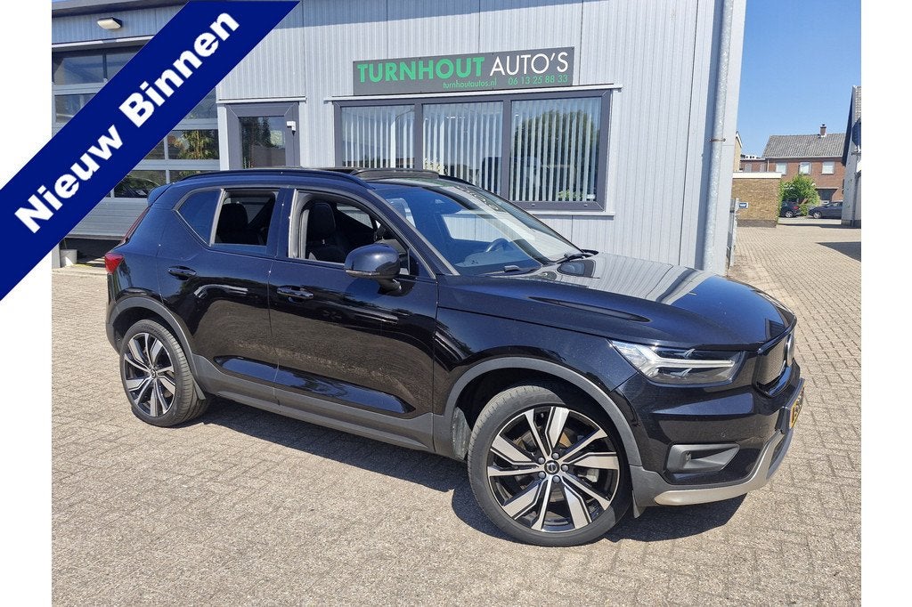 Volvo XC40 Recharge P8 AWD R-Design LEDER INTERIEUR | PANO D, Auto's, Volvo, Gebruikt, Met garantie (alle), 24 min, Zwart