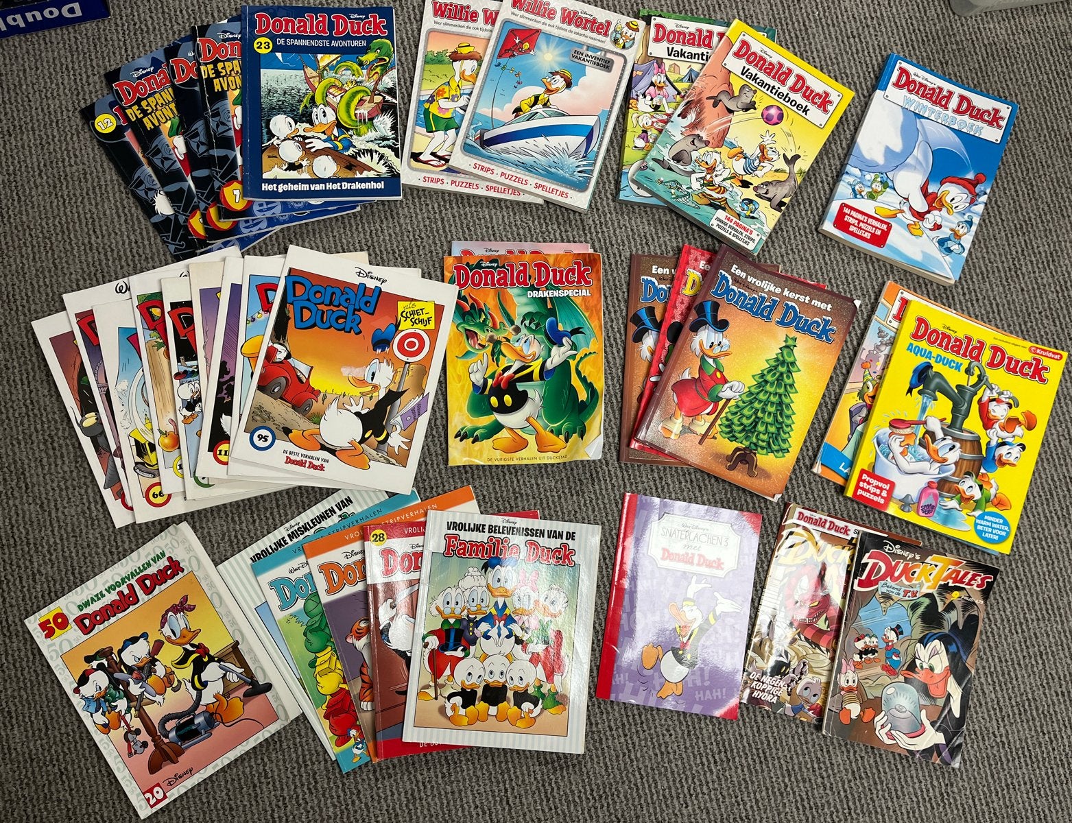 37 Donald Duck stripboeken en specials, Meerdere stripboeken, Ophalen of Verzenden