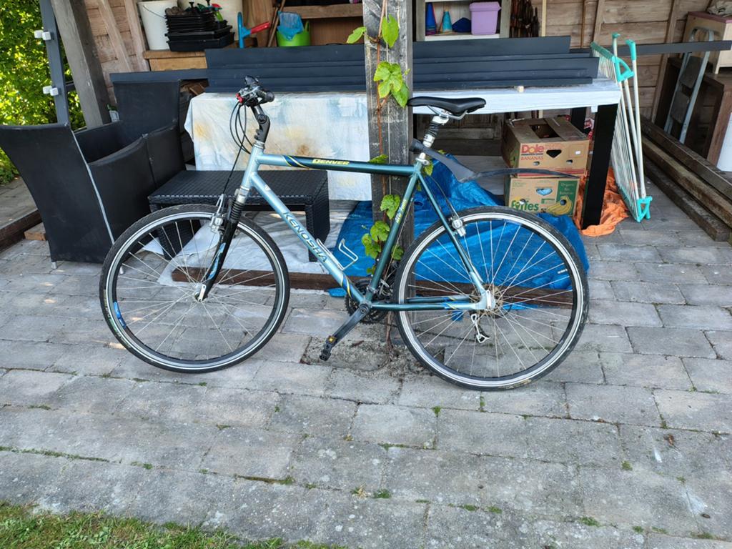 Kenosha Denver hybride fiets met 21 versnellingen, Fietsen en Brommers, 28 inch, Gebruikt, Vering, Velgrem