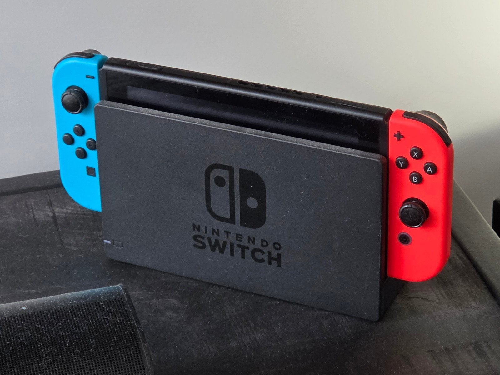 Nintendo Switch V2– compleet + 4 Joy-Cons + extra controller, Spelcomputers en Games, Ophalen of Verzenden, Zo goed als nieuw