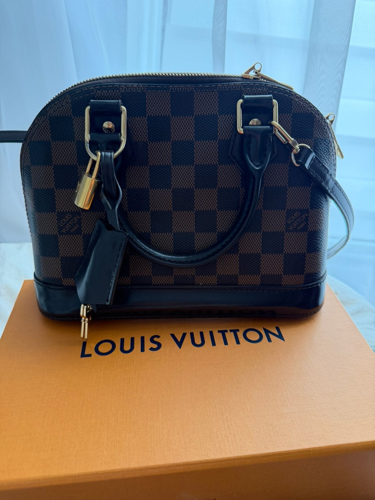 louis vuitton alma, Ophalen of Verzenden, Zo goed als nieuw, Bruin, Handtas