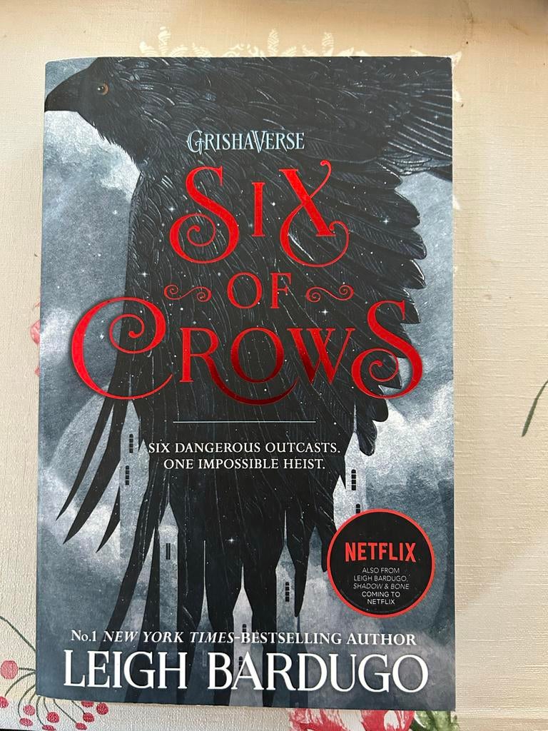 Six of Crows - Leigh Bardugo (Grishaverse), Boeken, Ophalen of Verzenden, Zo goed als nieuw, Europa overig