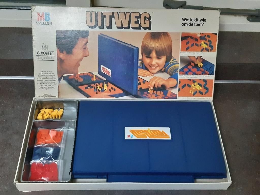 Uitweg 1977 MB uitmuntende staat, Hobby en Vrije tijd, Gezelschapsspellen | Bordspellen, Ophalen of Verzenden, Zo goed als nieuw