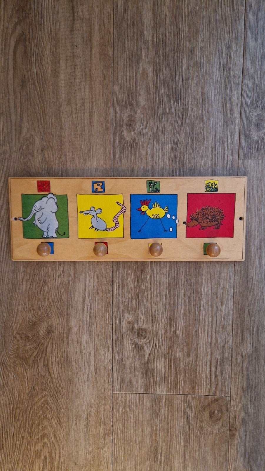 Houten kinderkapstok van Janbibejan met dierenprint, Gebruikt, Ophalen of Verzenden, Minder dan 100 cm, Kinderkapstok
