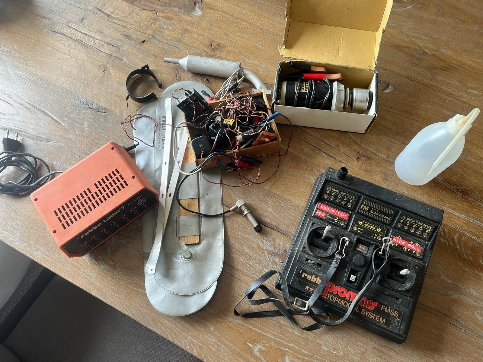 Robbe RC besturing met accessoires voor methanolmotor, Ophalen, Gebruikt