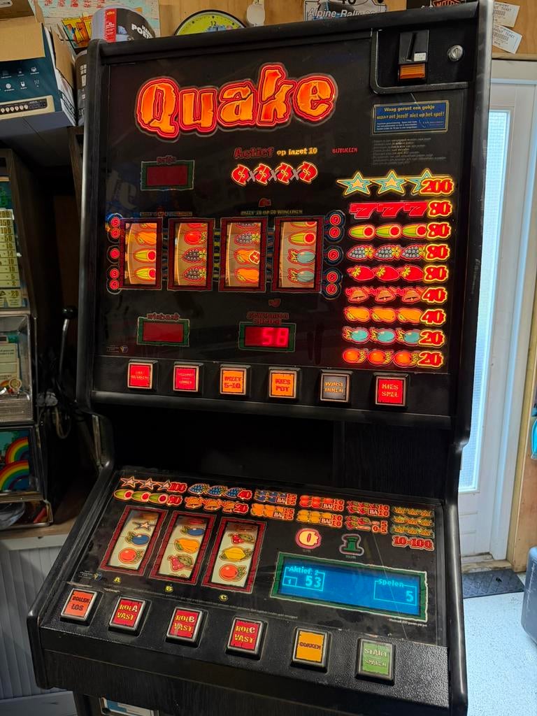 Quake gokkast, Verzamelen, Euro, Ophalen, Zo goed als nieuw, Met sleutels