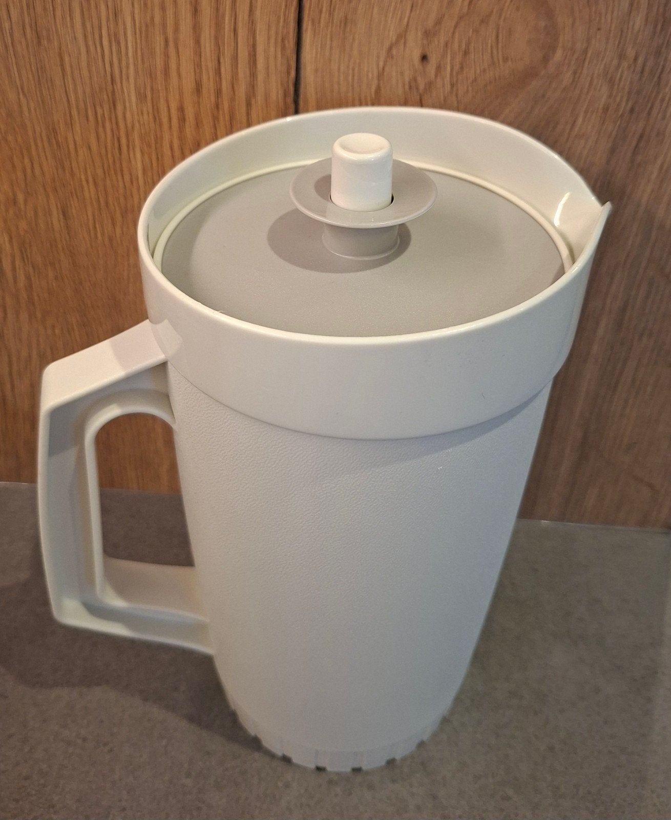Tupperware limonade kan melk kan, Huis en Inrichting, Ophalen of Verzenden, Zo goed als nieuw, Crème, Beker of Kan