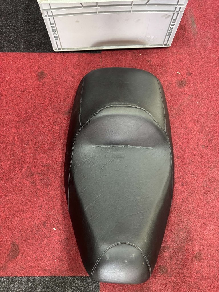 Verlaagd zadel piaggio MP3  250/300/400/500, Niet ingevuld, Gebruikt, Niet ingevuld, Niet ingevuld