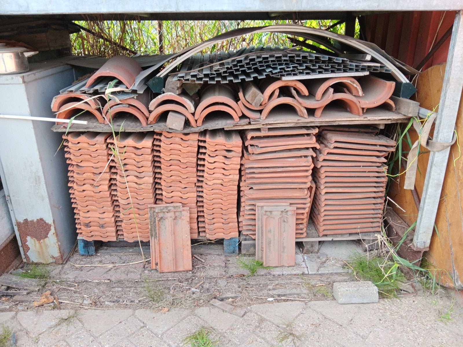 oude dakpannen, Doe-het-zelf en Verbouw, Dakpannen en Dakbedekking, Ophalen, Gebruikt, Steen of Klei, 15 m² of meer