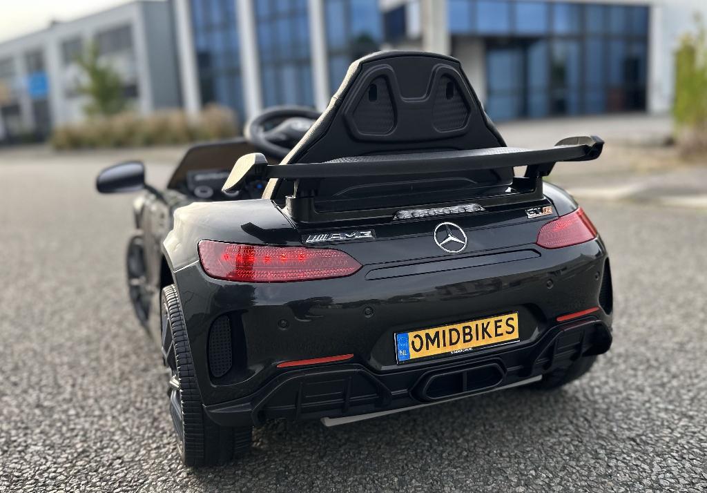 Mercedes GT-R AMG zwart 12V RC / Leder / Rubberband en MP3, Ophalen of Verzenden, Nieuw