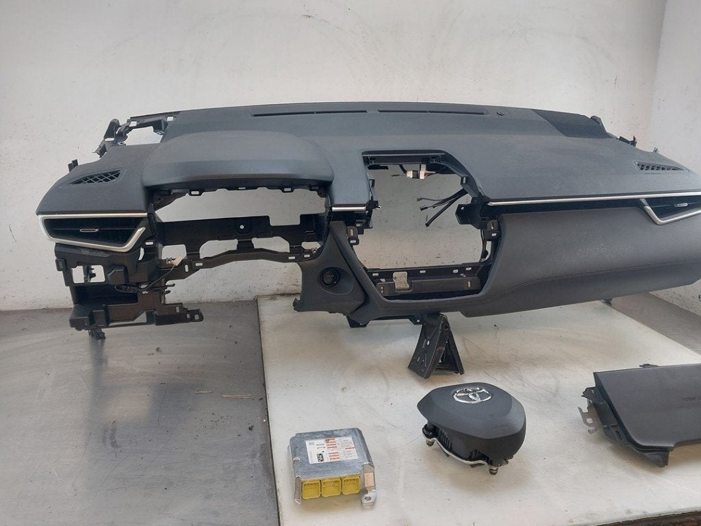 Airbag Set + Dashboard Toyota Corolla Cross 5540016030C0, Gebruikt, Kundenbetreuung@toyota.de, Toyota-Allee 2, Köln 50858, , Duitsland