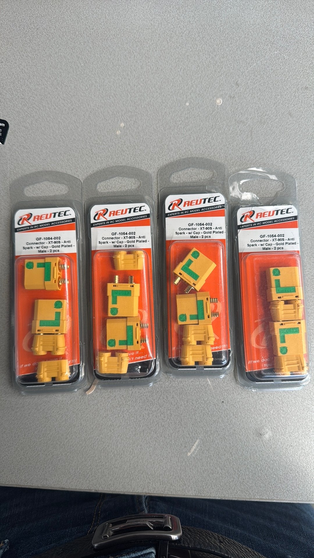 XT-90 anti sparkplugs vrouw NEW!!!, Ophalen of Verzenden, Zo goed als nieuw
