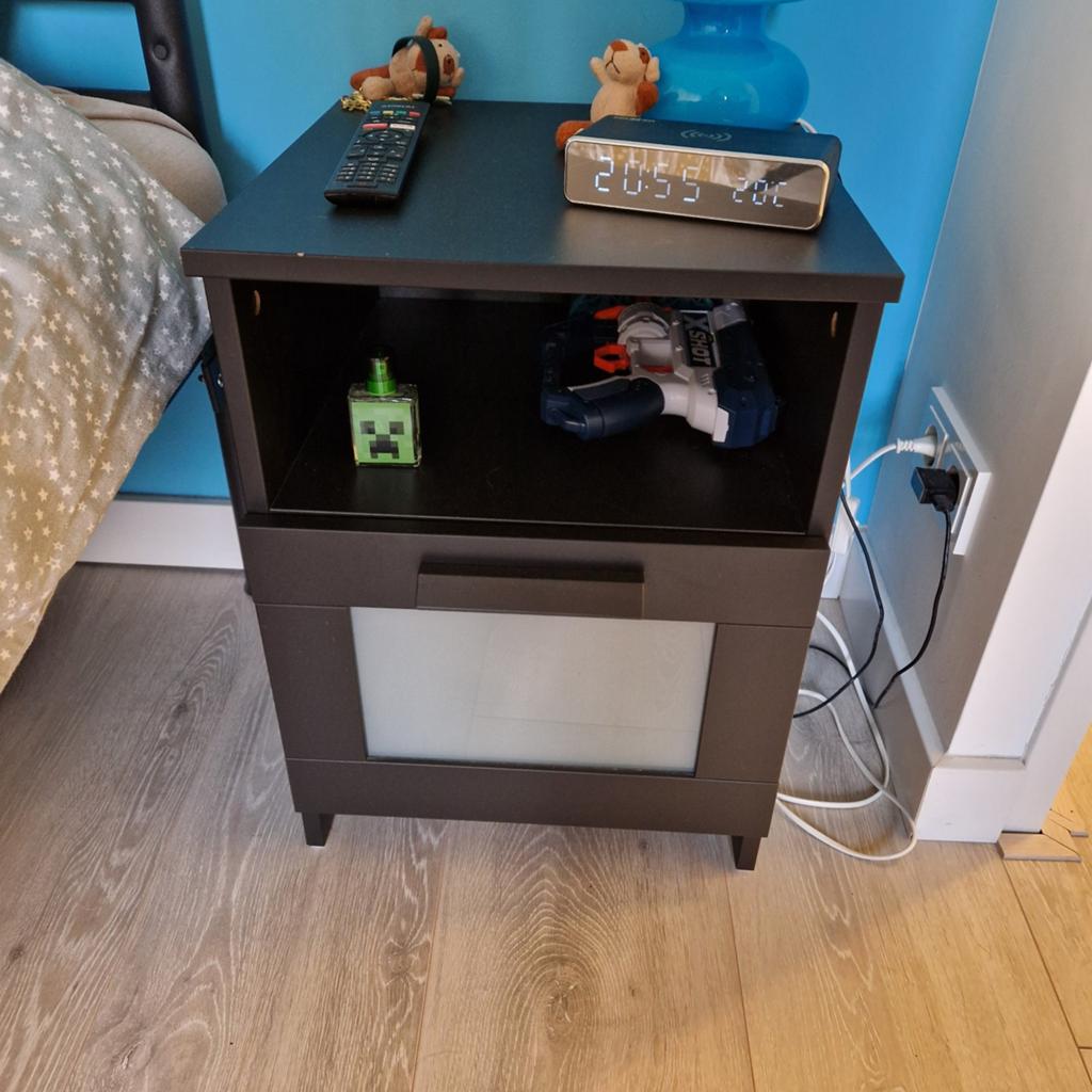 Nachtkastje, Gebruikt, Minder dan 45 cm, Hout, 55 tot 70 cm