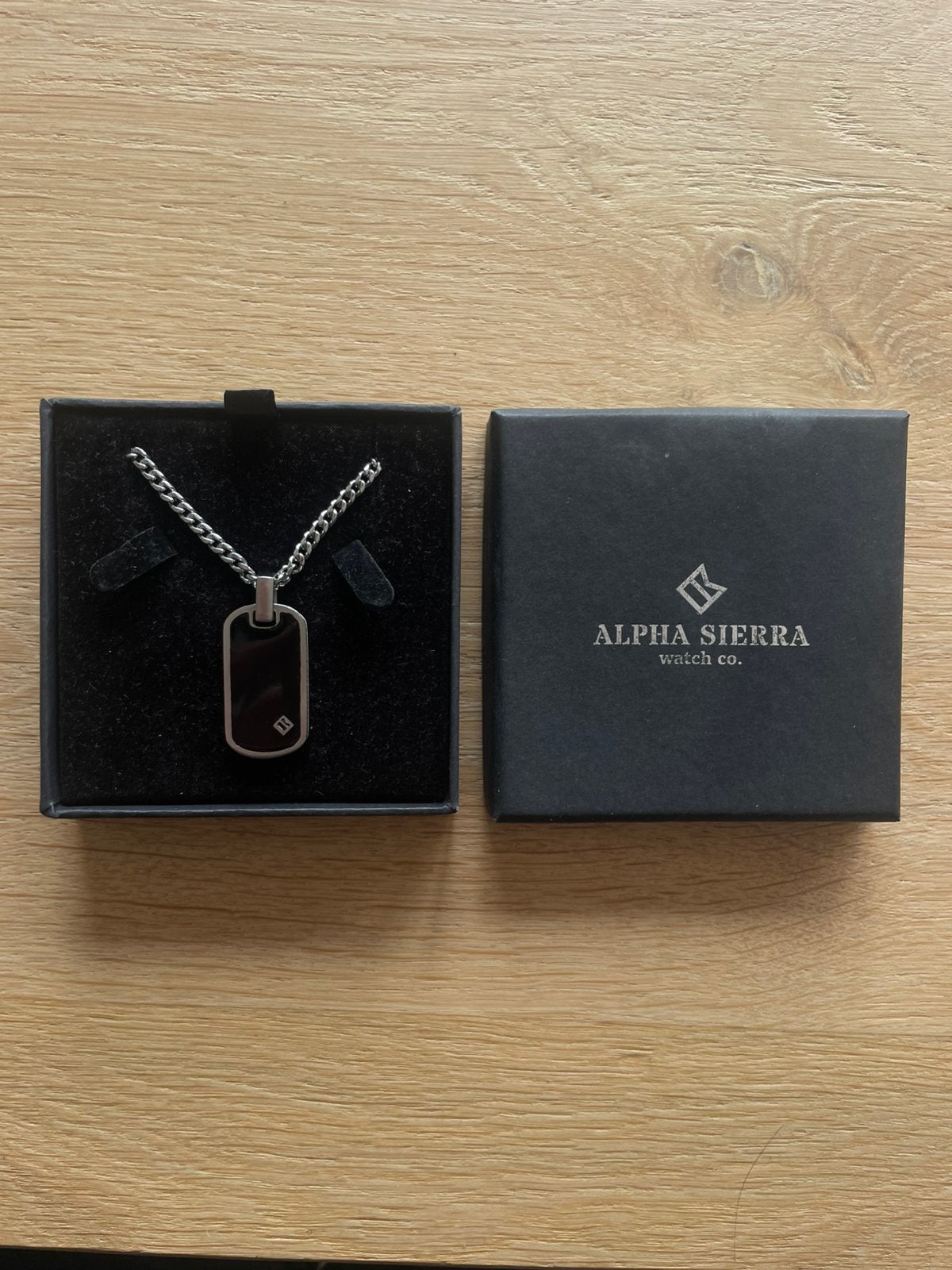 Alpha Sierra ketting heren, Met hanger, Ophalen of Verzenden, Zo goed als nieuw, Zilver