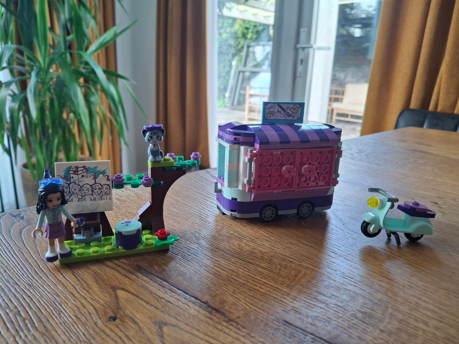 LEGO Friends 41332 Emma's Kunstkraam - Zo goed als nieuw, Lego, Friends, Ophalen of Verzenden, Zo goed als nieuw