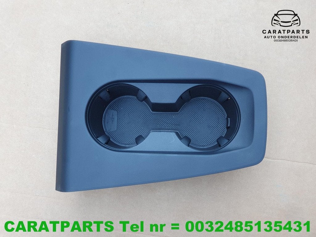 8Y0862533B 89A863289A Audi Q4 E Tron bekerhouder Q4 e tron, Gebruikt, AUDI AG, Auto-Union-Strasse 1
85045  Ingolstadt, DE, Kundenbetreuung@audi.de