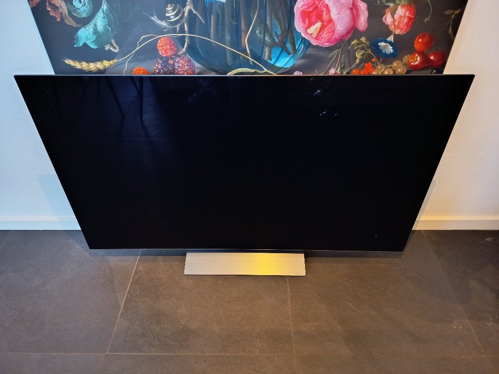 Foto 4 van OLED TV merk LG - model OLED55C24LA - 55 inch (!) - kapot