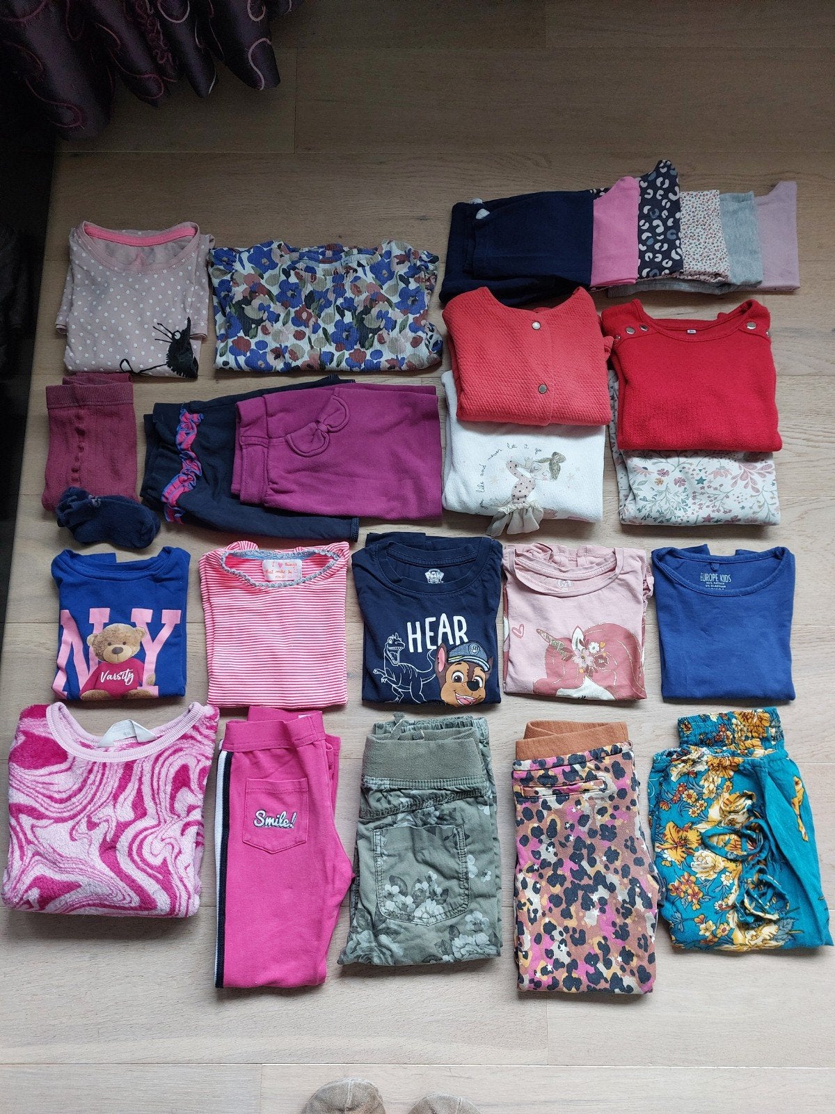 VEELAL MERKKLEDING, 24 stuks, NIEUW en NIEUWSTAAT in 98/104, Ophalen of Verzenden, Zo goed als nieuw, Maat 98