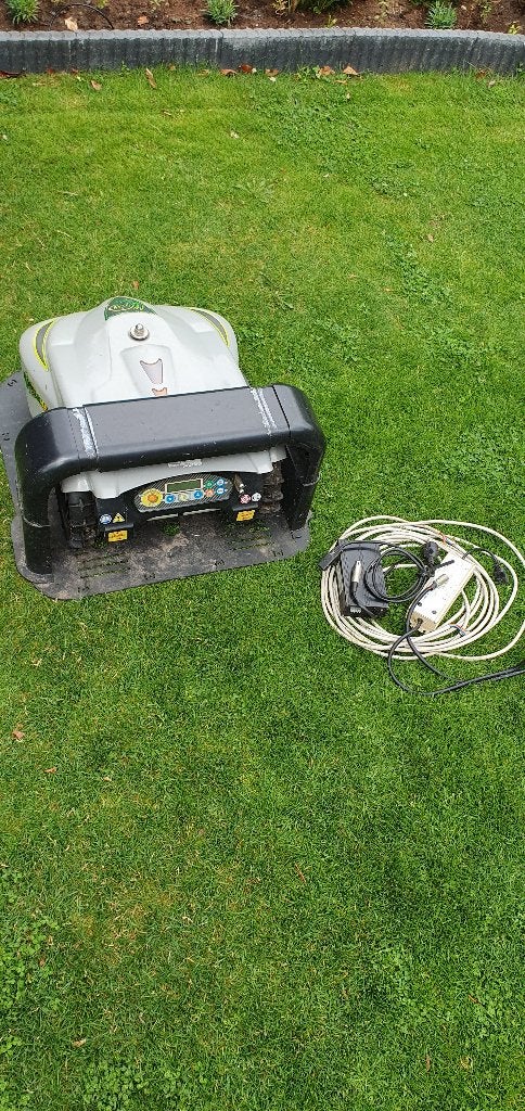 Wiper One Robot grasmaaier voor onderdelen. Defect., Ophalen, Gebruikt, Minder dan 30 cm, Wiper