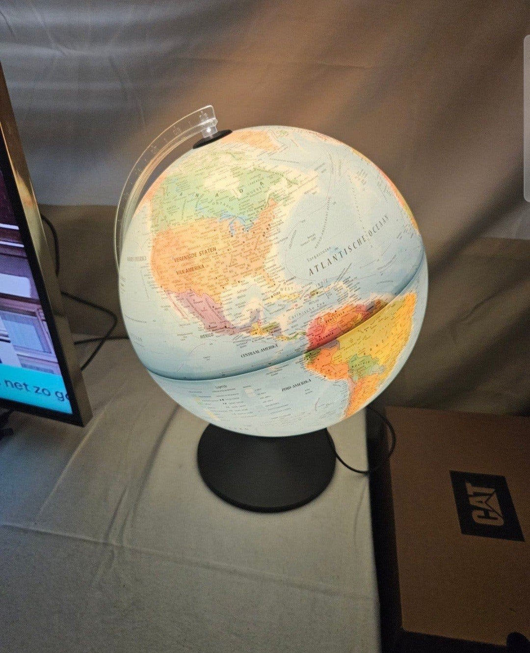 Prachtige Italiaanse Designlamp – Atmosphere Italia, Ophalen, Kunststof, Overige typen, Educatief