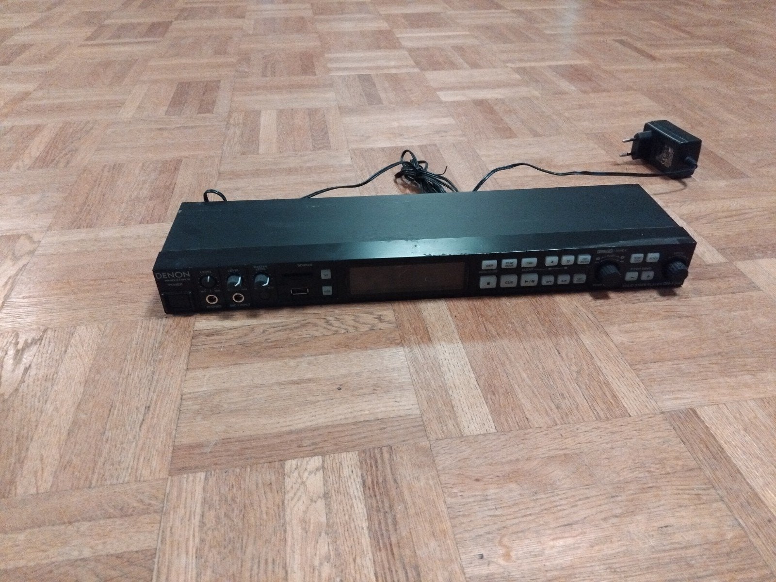 Denon profesional sd/usb muziekspeler, Ophalen