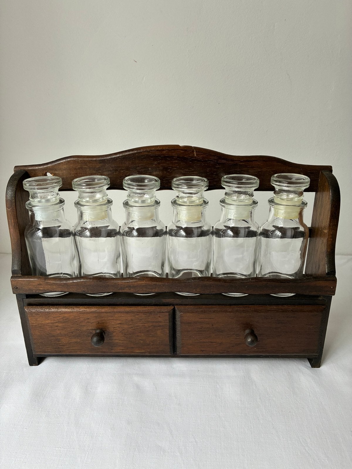 Vintage kruidenrekje met glazen potjes en lades, Ophalen of Verzenden
