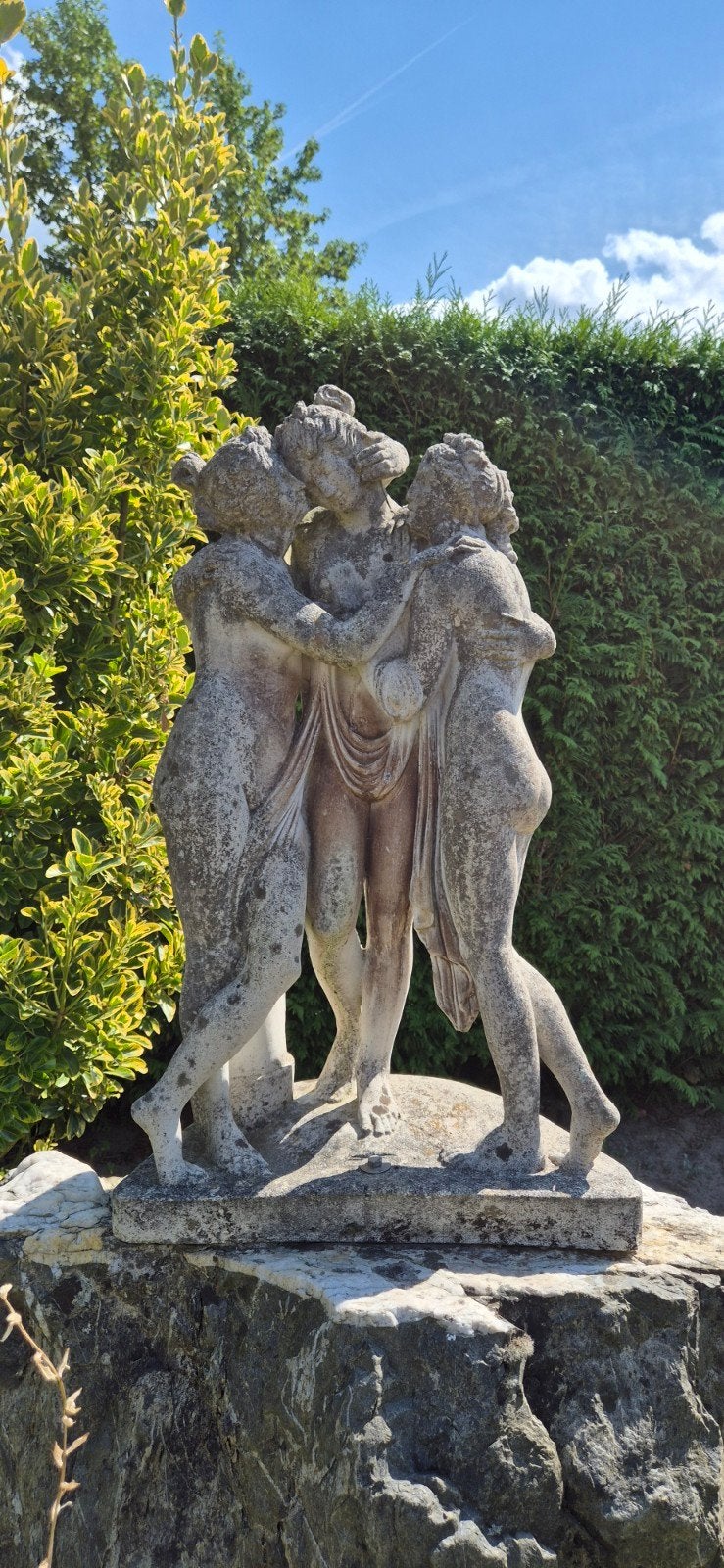 Antiek stenen beeld van de Drie Gratiën, Ophalen, Groep mensen, Handgemaakt, 50 - 100 cm