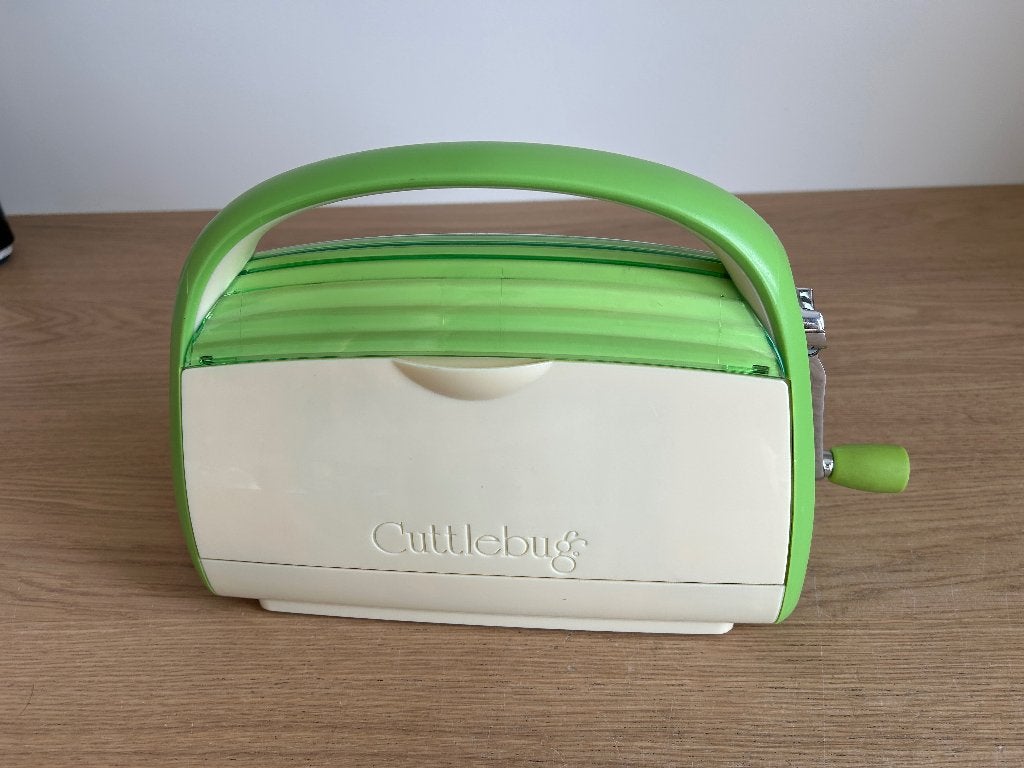Cuttlebug Snij- en Embossingmachine zonder accessoires, Hobby en Vrije tijd, Ophalen of Verzenden, Gebruikt, Overige thema's, Overige typen