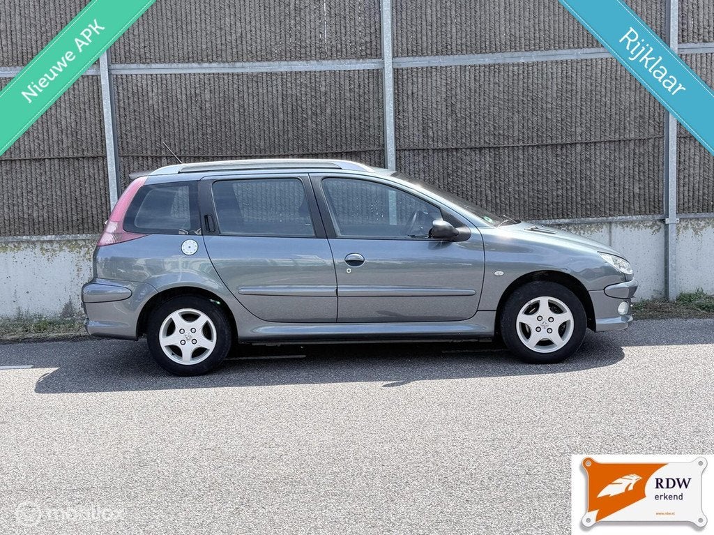 Peugeot 206 SW 1.4 Air-line 3 NAP/AIRCO/NWE APK/NWE DB RIEM, Voorwielaandrijving, 4 cilinders, Origineel Nederlands, Handgeschakeld