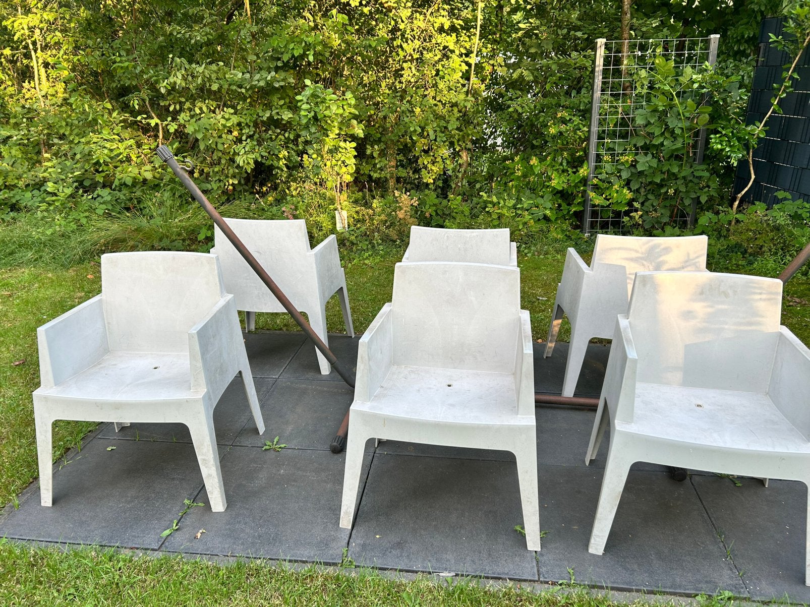 Lichtgrijze tuinstoelen Box, Tuin en Terras, Tuinstoelen, Ophalen, Gebruikt, Kunststof