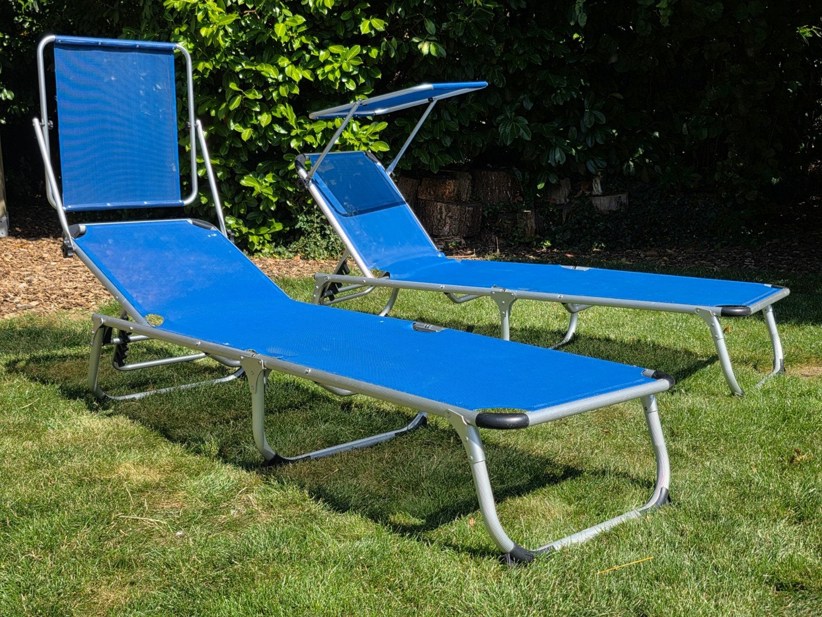 2x Blauwe Ligstoelen met Aluminium Frame, Ophalen, Gebruikt, Aluminium, Verstelbaar