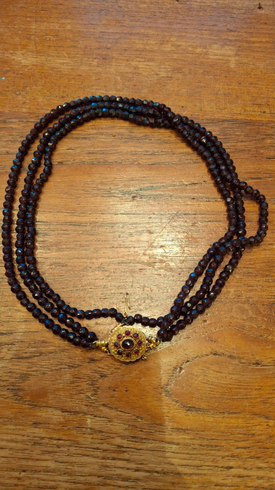 Prachtige 3-string granaathalsketting,, Sieraden, Tassen en Uiterlijk, Ophalen, Goud, Ketting, Met edelsteen