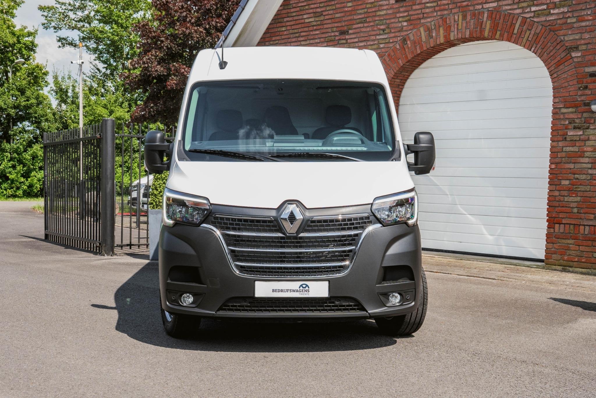 Renault Master 2.3 dCi 135PK L3H2 NAVI CAMERA PDC V+A Renaul, Voorwielaandrijving, Gebruikt, Renault, Wit