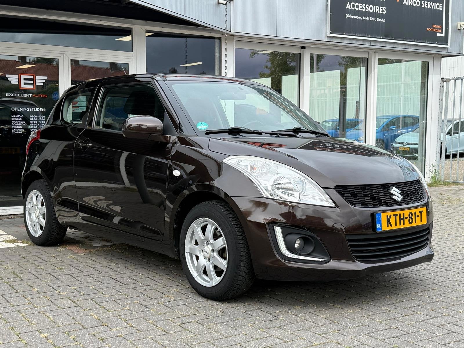 Suzuki SWIFT Base EASSS - Airco, Voorwielaandrijving, Stof, Gebruikt, Bruin