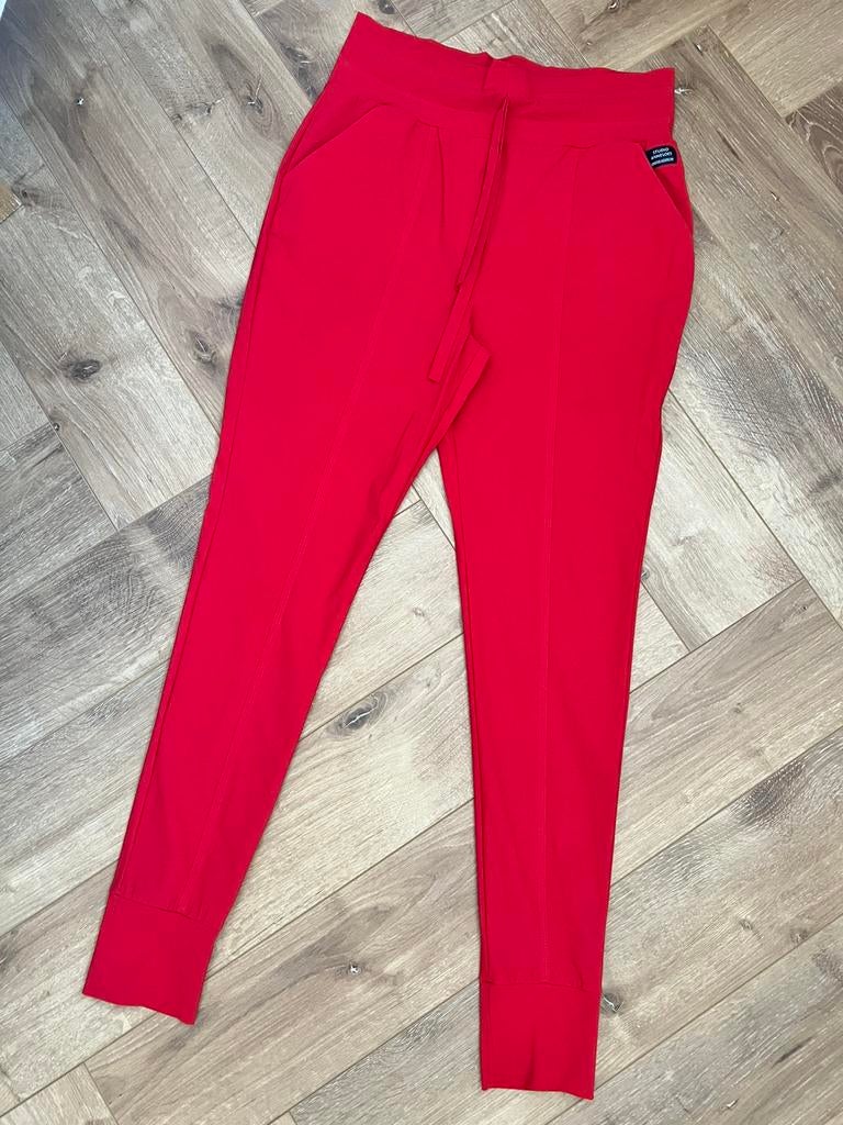 Studio anneloes franka 3.0 limited  broek M rood travelstof, Maat 38/40 (M), Ophalen of Verzenden, Zo goed als nieuw, Rood
