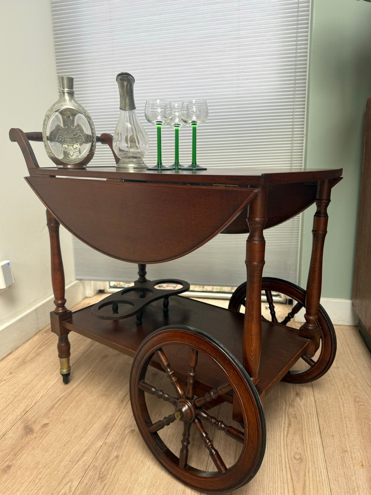 Vintage houten serveerwagen / bar cart met opklapbare bladen, Ophalen